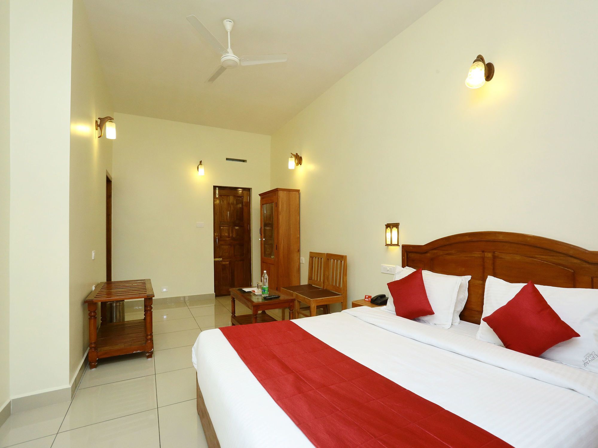 Oyo 12937 Hotel Periyar Canopy Thekkady Bagian luar foto