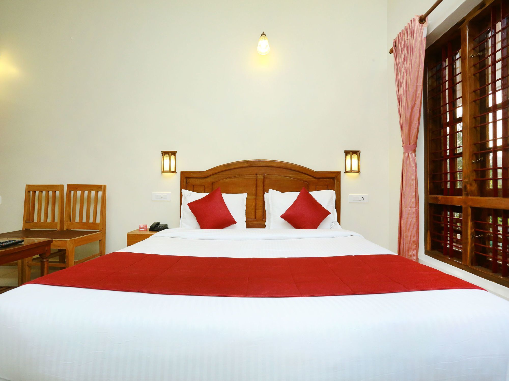 Oyo 12937 Hotel Periyar Canopy Thekkady Bagian luar foto