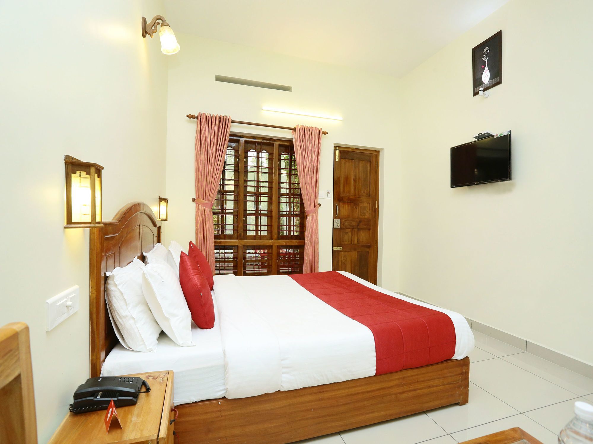 Oyo 12937 Hotel Periyar Canopy Thekkady Bagian luar foto